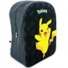 Batoh Pokémon s plastickým 3D obrázkem pokémona Pikachu na přední straně. Batoh má jeden oddíl se zapínáním na zip. Popruhy na záda mají měkkou výstelku a jsou nastavitelné. Batoh nemá vyztužená záda, díky tomu je velice lehký. V horní části zad je ucho na zavěšení, nebo nošení v ruce. Rozměry tohoto batohu Pokémon jsou cca 40 x 30 x 15 cm.
TIP • Prohlédněte si celou naši nabídku produktů s motivem Pokémoni.
