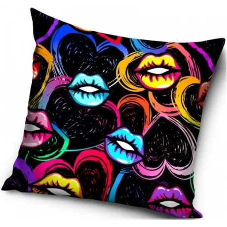 Dekorační polštář Polibky a srdíčka