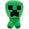 Plyšová pokladnička Minecraft Creeper potěší všechny malé fanoušky této legendární hry. Měkké plyšové tělo ukrývá uvnitř plastovou kasičku s otvorem nahoře pro mince i bankovky. Zespodu je víčko s bajonetovým zámkem, kterým lze peníze snadno vybrat. Výška pokladničky je přibližně 20 cm.